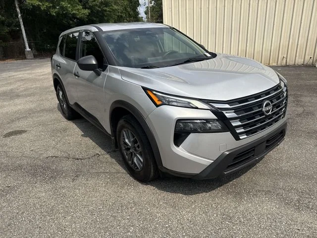 Used 2025 Silver Nissan S image 3
