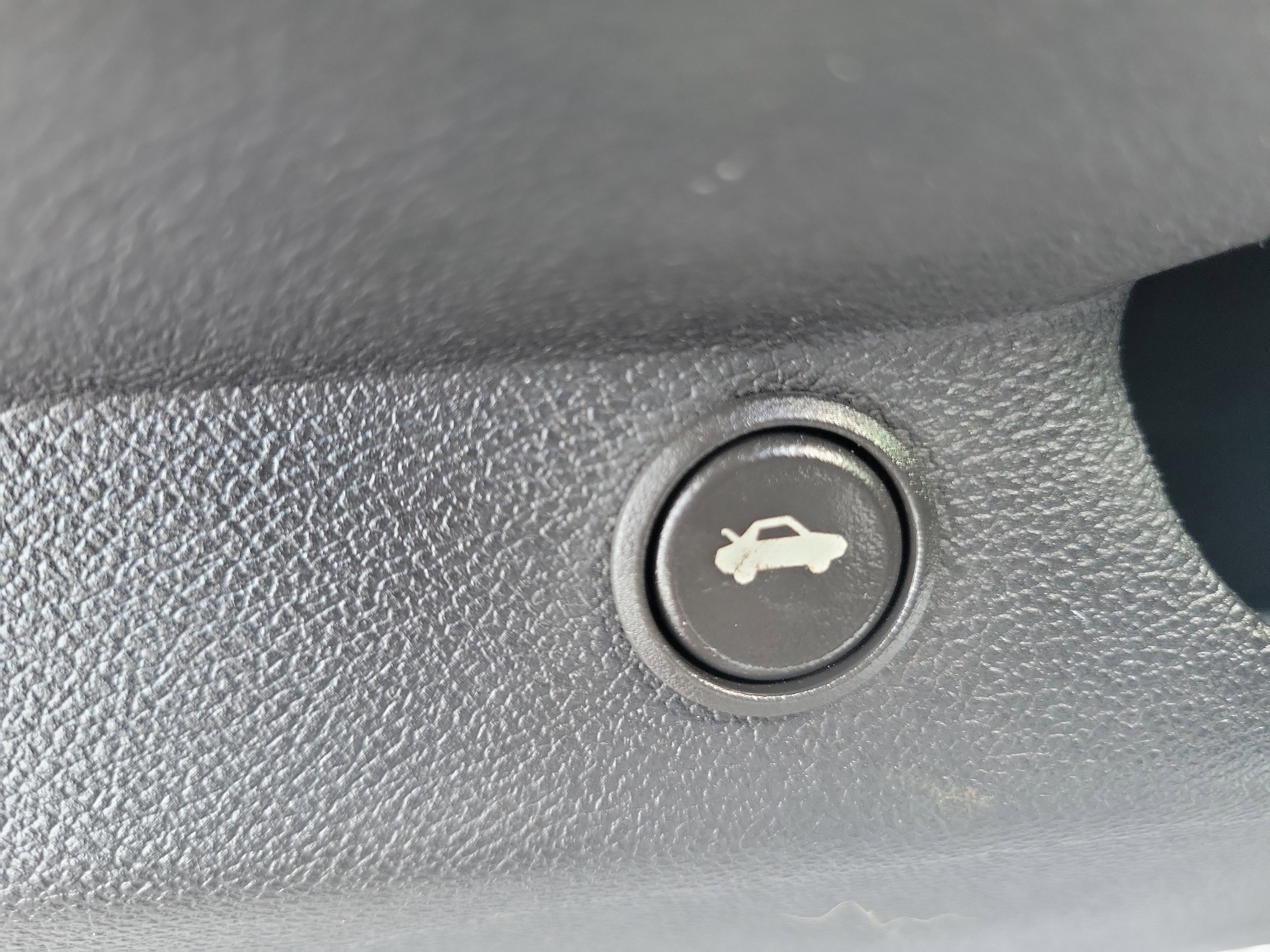 Used 2015 Summit White Chevrolet LT image 12