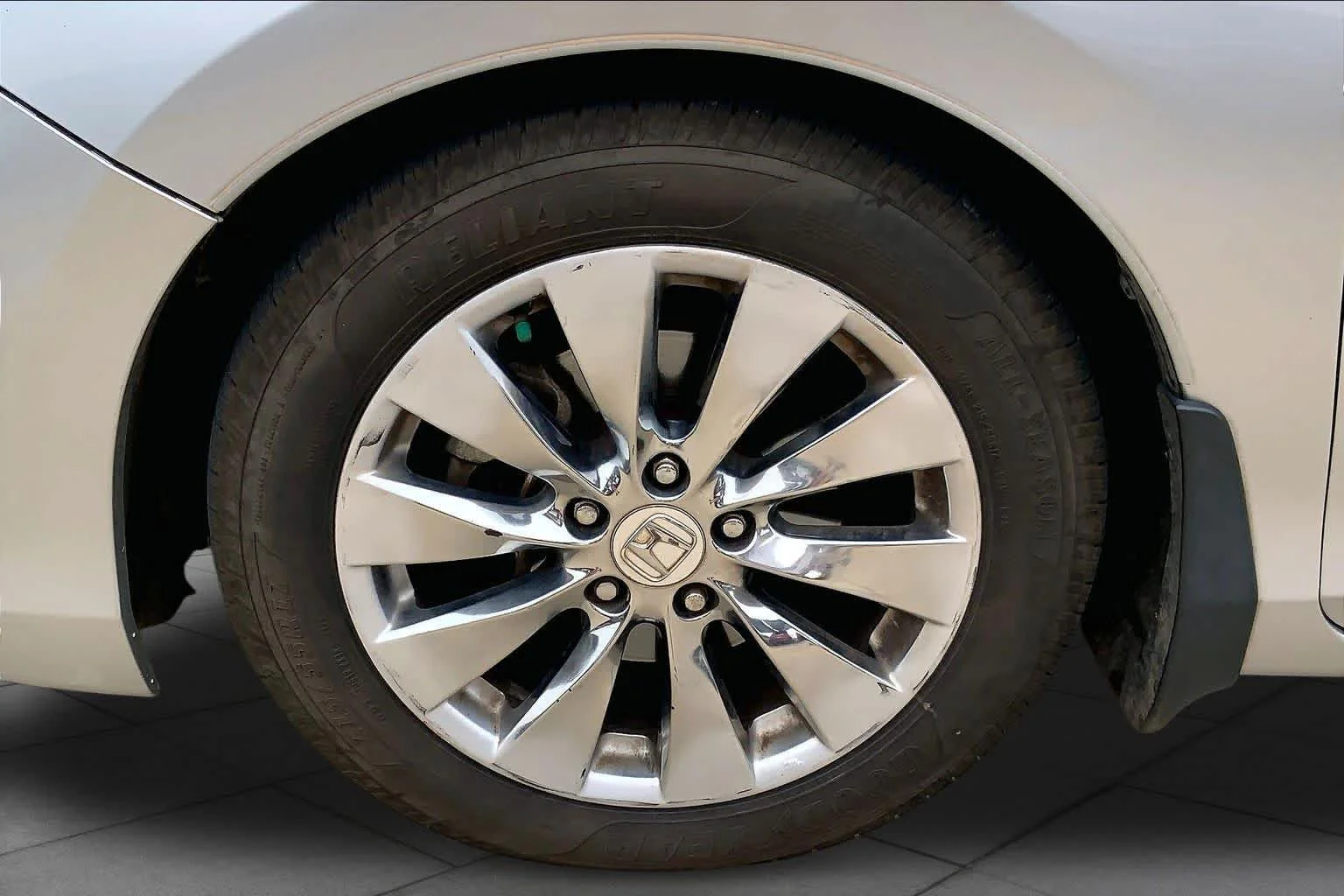Used 2013 Alabaster Silver Metallic Honda EX-L image 9