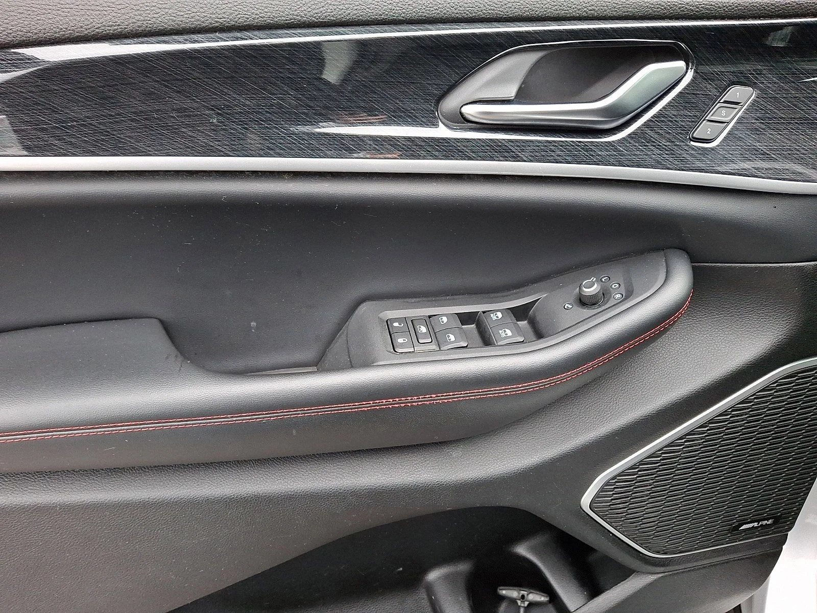 Used 2022 Silver Zynith Jeep Trailhawk image 13