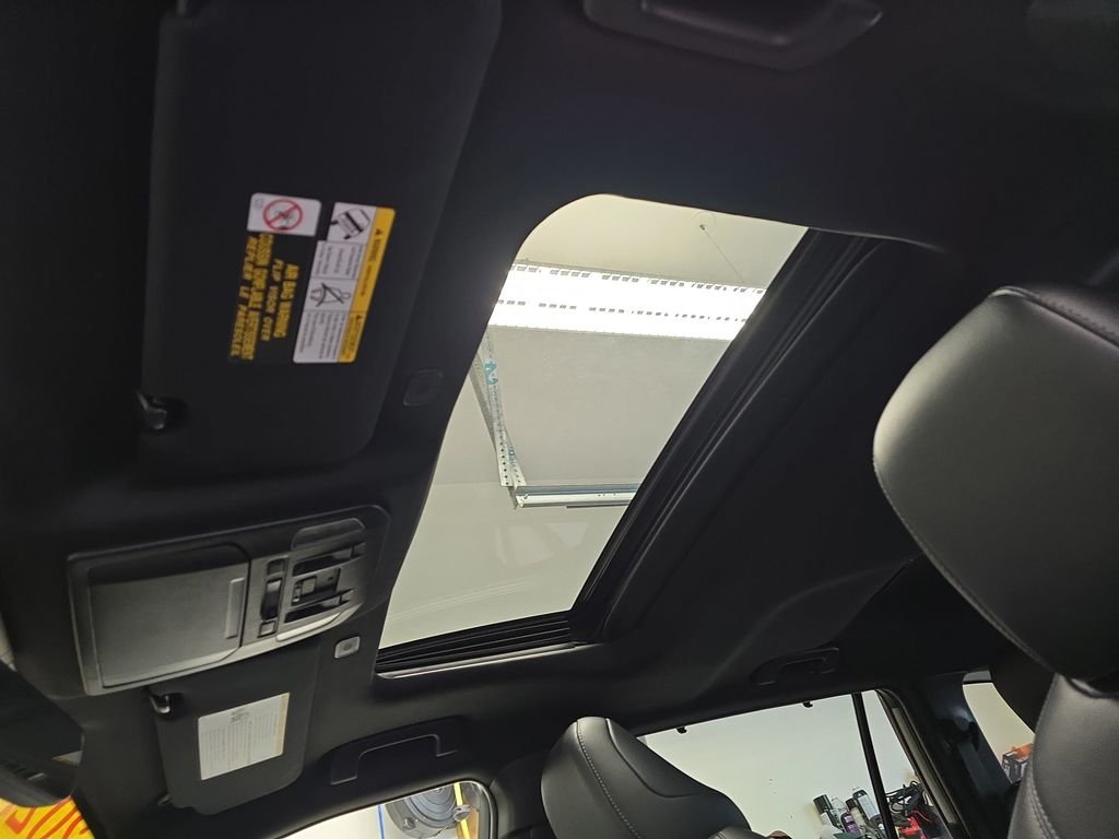 2025 Toyota Highlander XSE - Photo 33