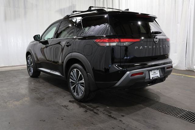 New 2026 Black Nissan Platinum image 5