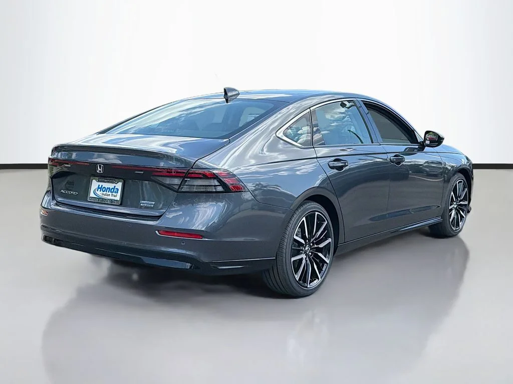 New 2026 Meteorite Gray Metallic Honda Touring image 6