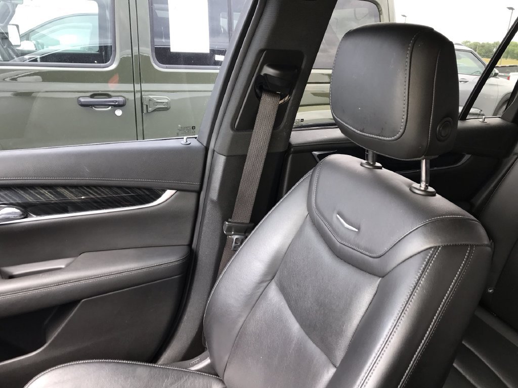 Used 2021 White Cadillac Premium Luxury image 26