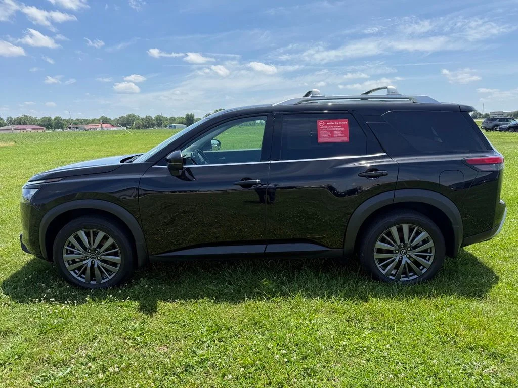 Certified Used 2025 Super Black Nissan SL image 8