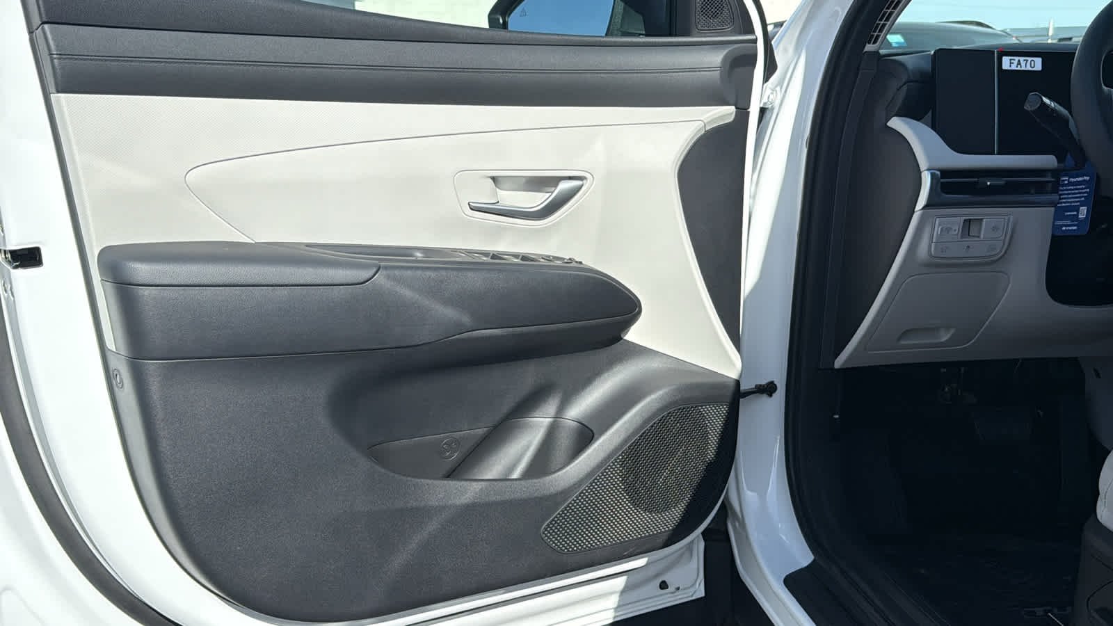 New 2026 Creamy White Pearl Hyundai SEL AWD image 23