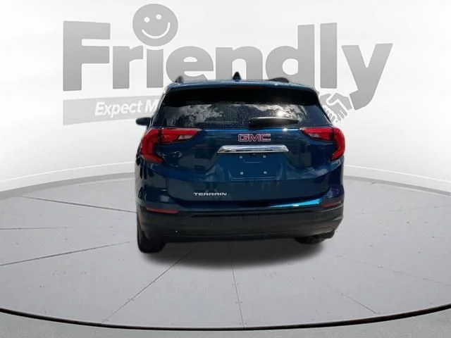 Used 2019 Blue Emerald Metallic GMC  image 6