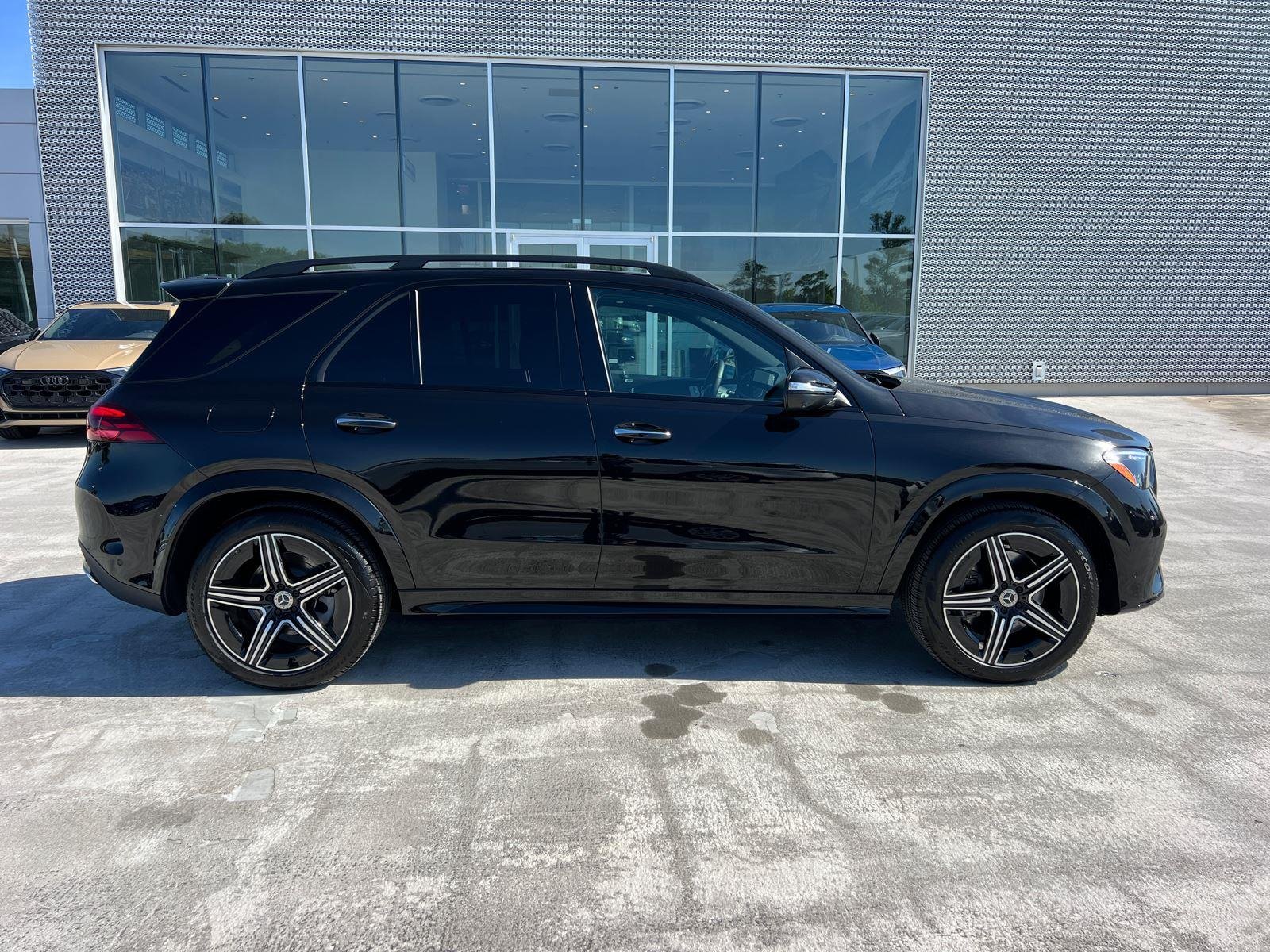 Used 2025  Mercedes-Benz GLE 350 image 4