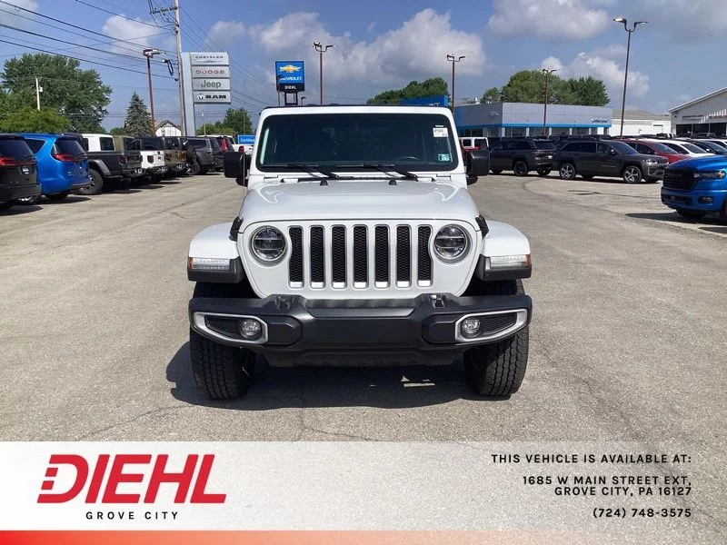 Used 2022 White Jeep Unlimited Sahara image 2