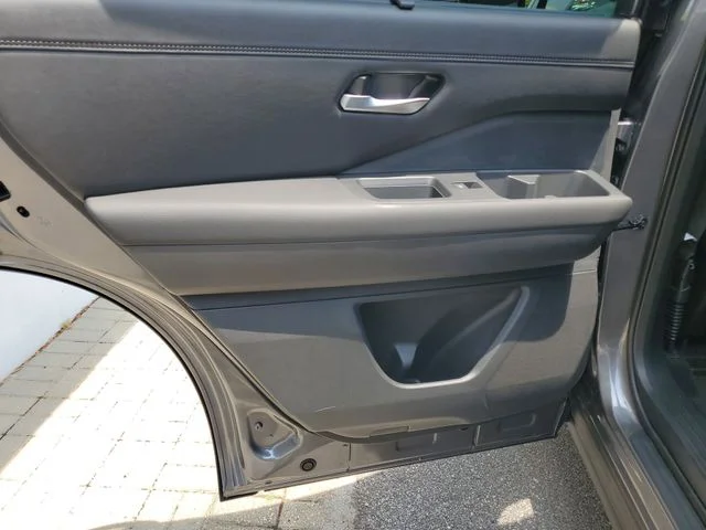 New 2026 Gun Metallic Nissan Platinum image 23