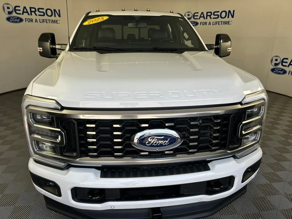 Used 2025 White Ford Platinum image 3