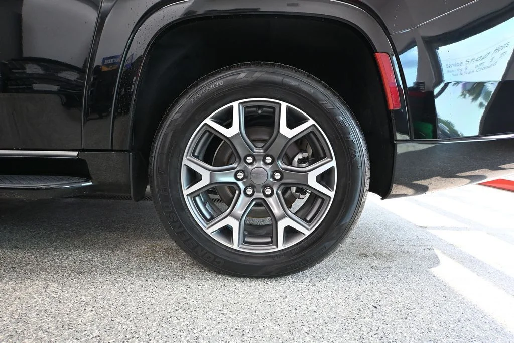 Used 2024 Black Jeep Series III image 13