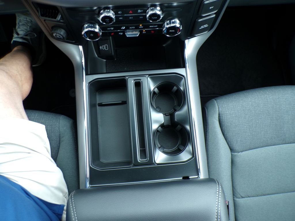 New 2026 Oxford White Ford XLT image 27