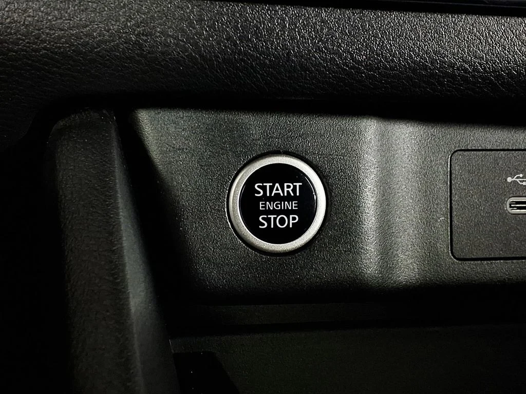Used 2023 Red Nissan SV image 16