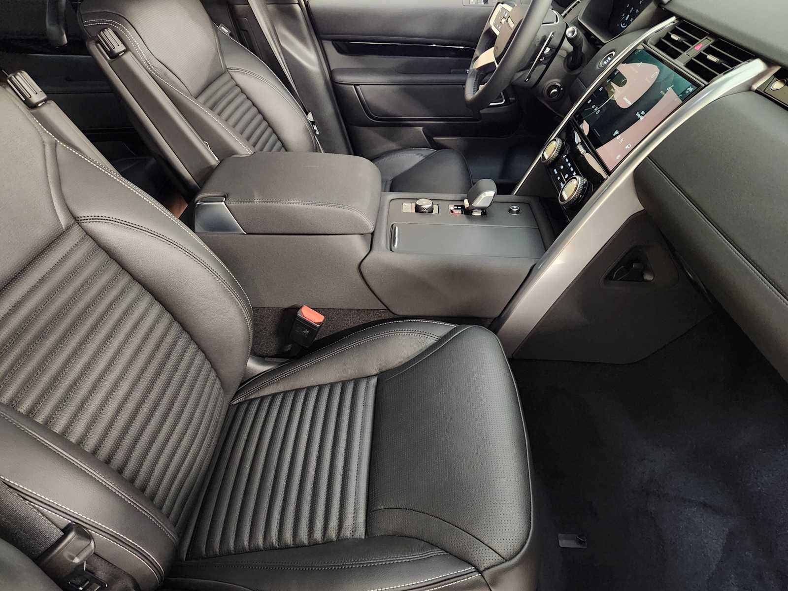New 2026 Fuji White Land Rover S image 3