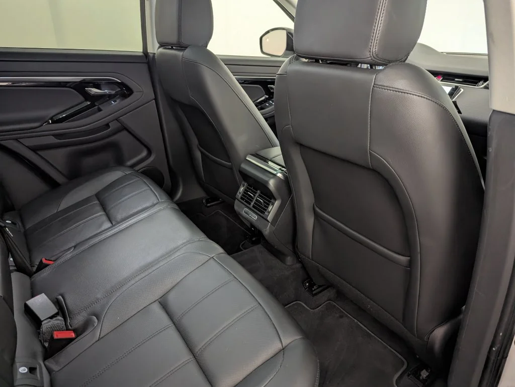 Used 2023 White Land Rover S image 36