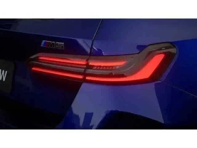New 2027 Marina Bay Blue Metallic BMW  image 8