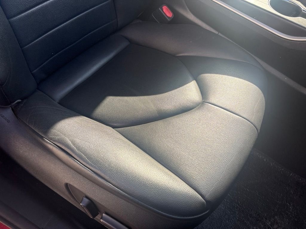 Used 2020 Pearl Toyota XLE image 20