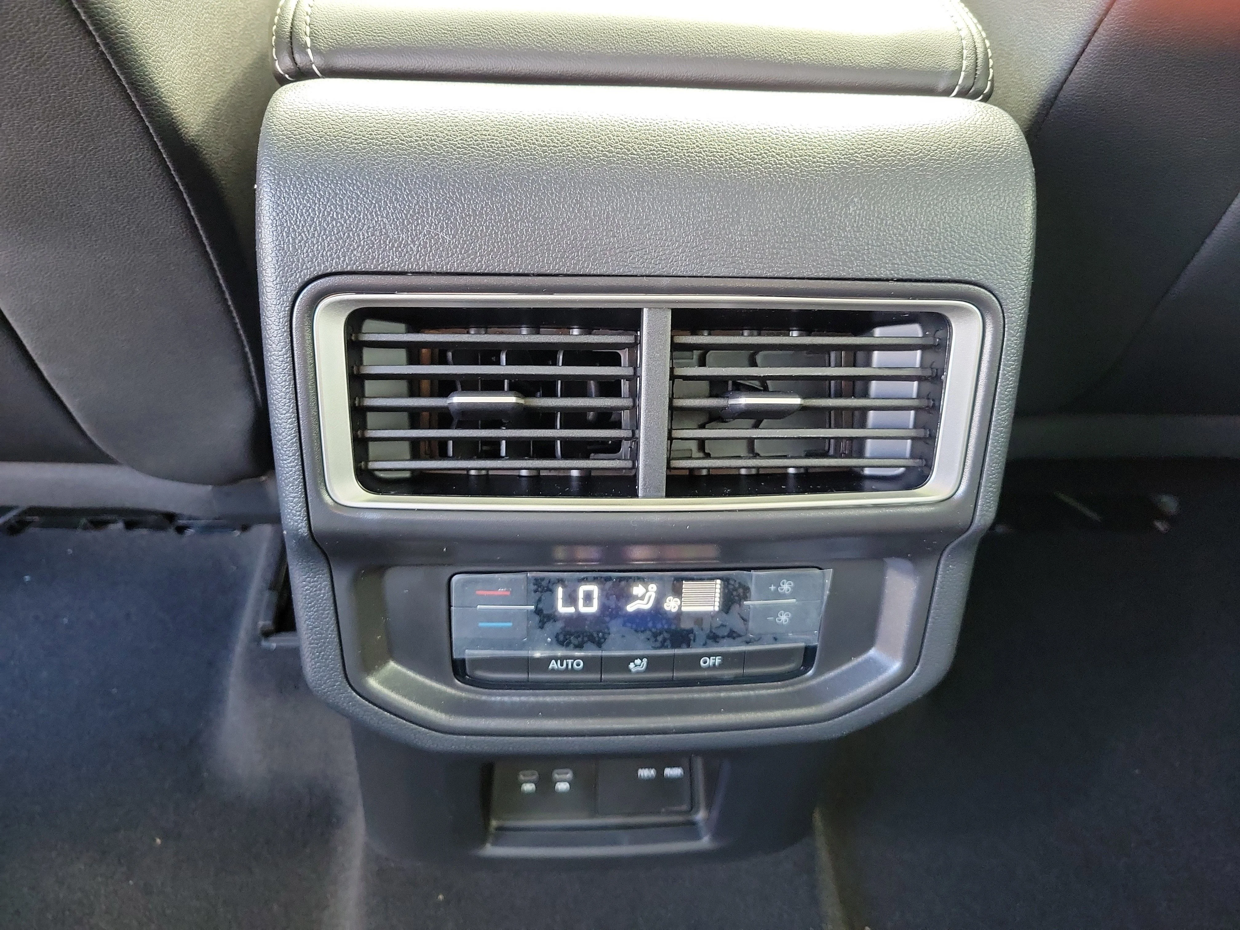 New 2026 Silver Volkswagen SE w/Technology image 18