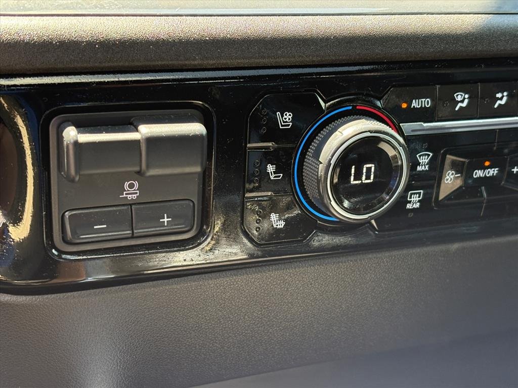 Used 2025 Summit White Chevrolet High Country image 16