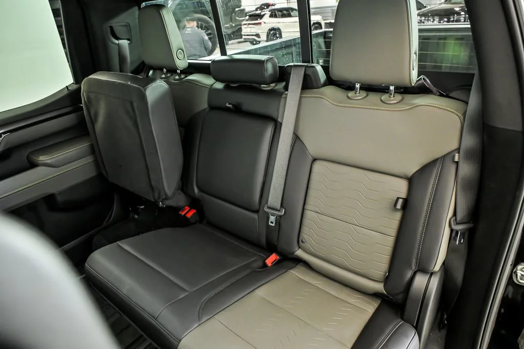 Used 2025 Black Chevrolet ZR2 image 17