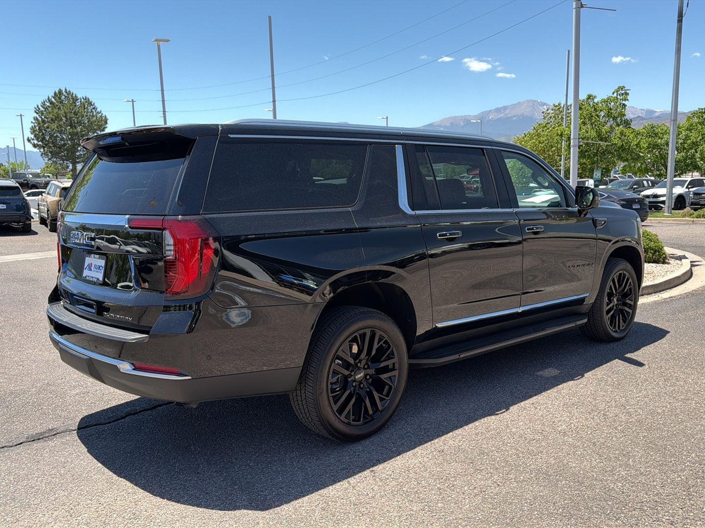 Used 2026 Onyx Black GMC Elevation image 5