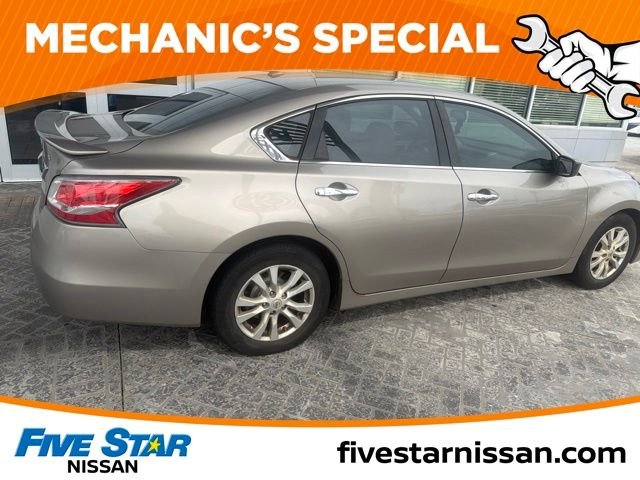 Used 2014 Beige Nissan 2.5 S image 9