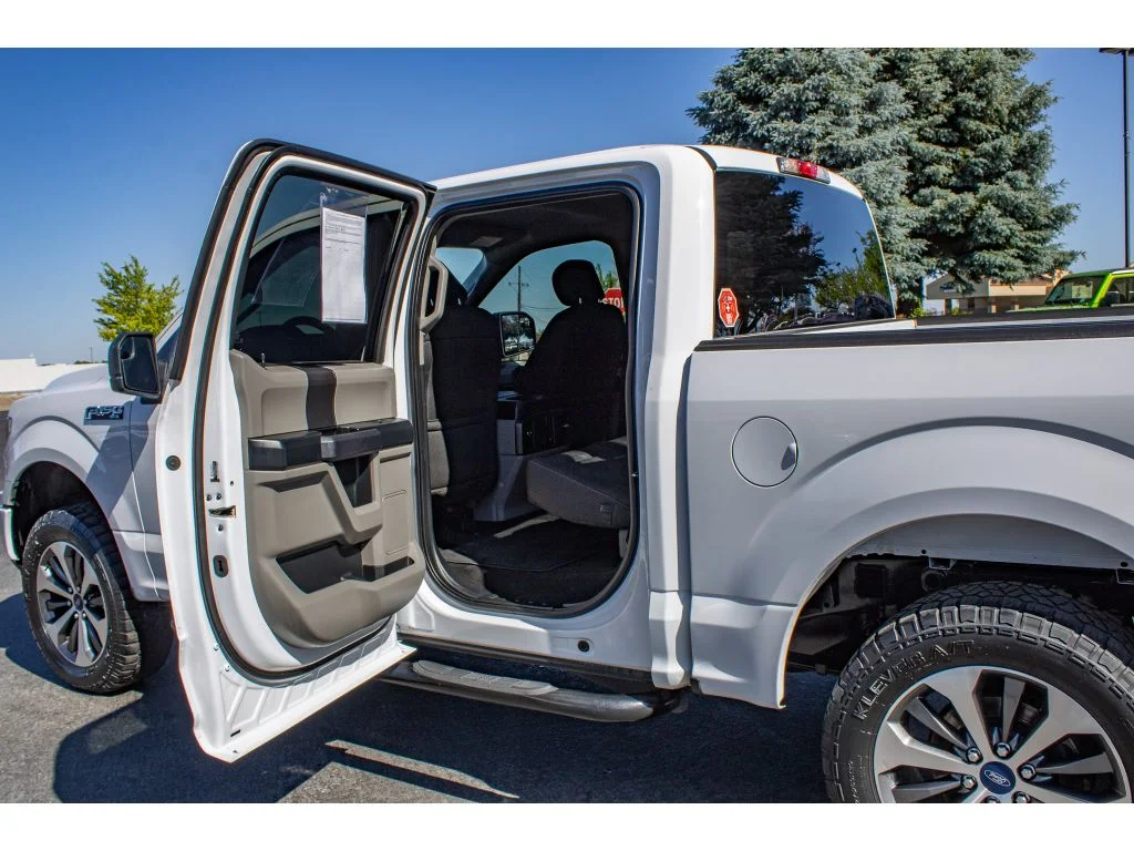 Used 2019 OXFORD WHITE Ford XL image 13