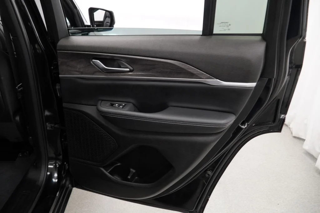 Used 2024 Black Jeep Limited image 39