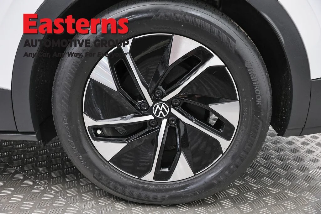 Used 2021 White Volkswagen Pro image 32