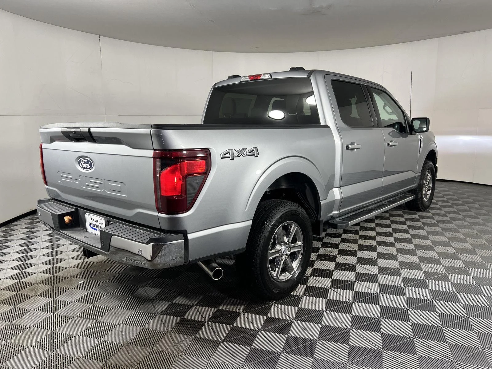 Used 2025 Silver Ford XLT image 20