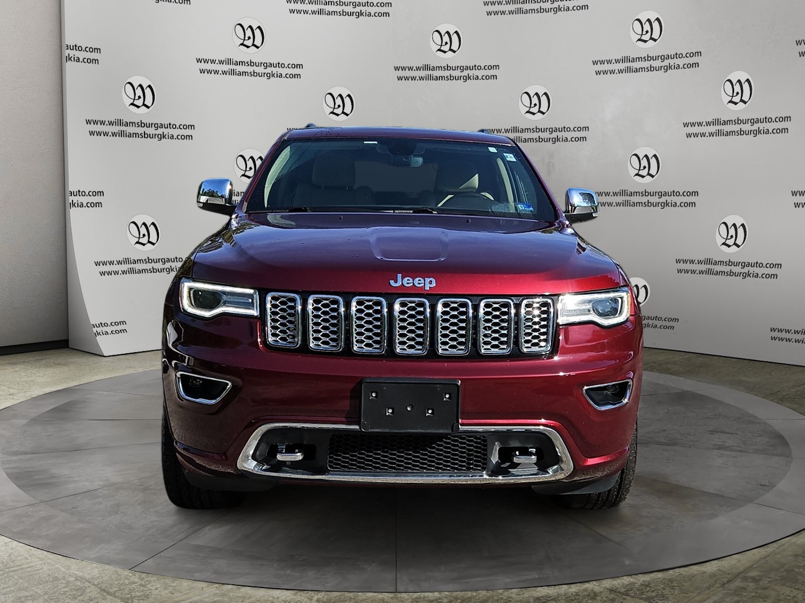 Used 2018 Red Jeep Overland image 8