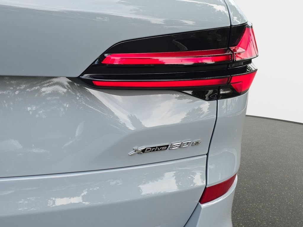 New 2026 Brooklyn Grey Metallic BMW xDrive50e image 35