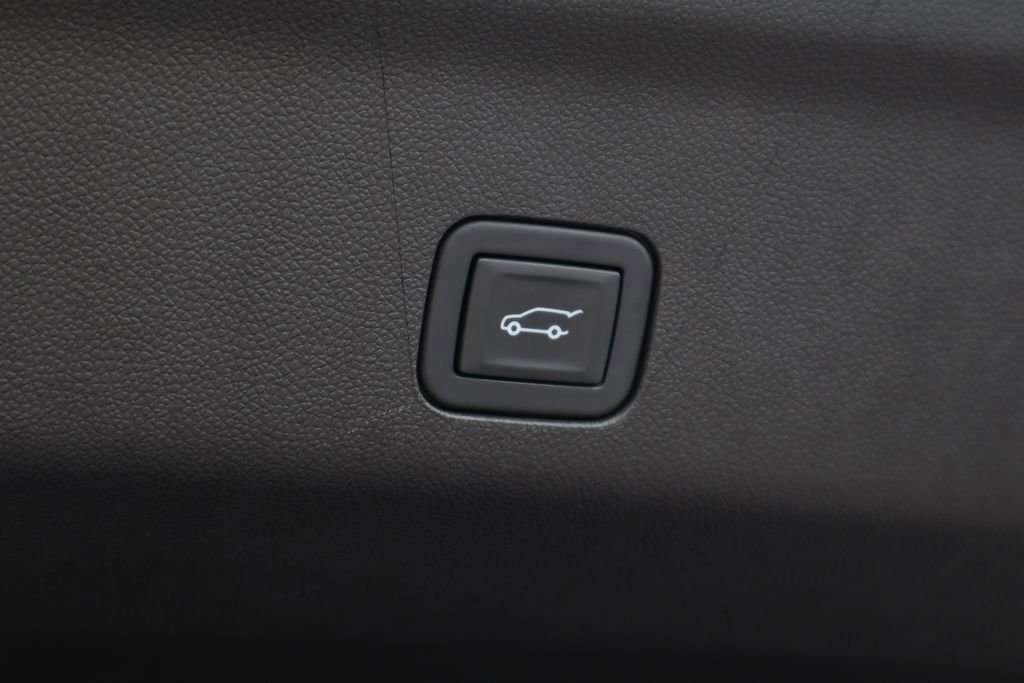 2023 GMC Yukon XL Denali - Photo 32