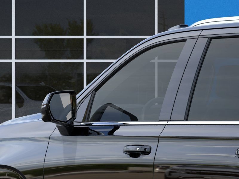 2026 Chevrolet Suburban LT - Photo 12