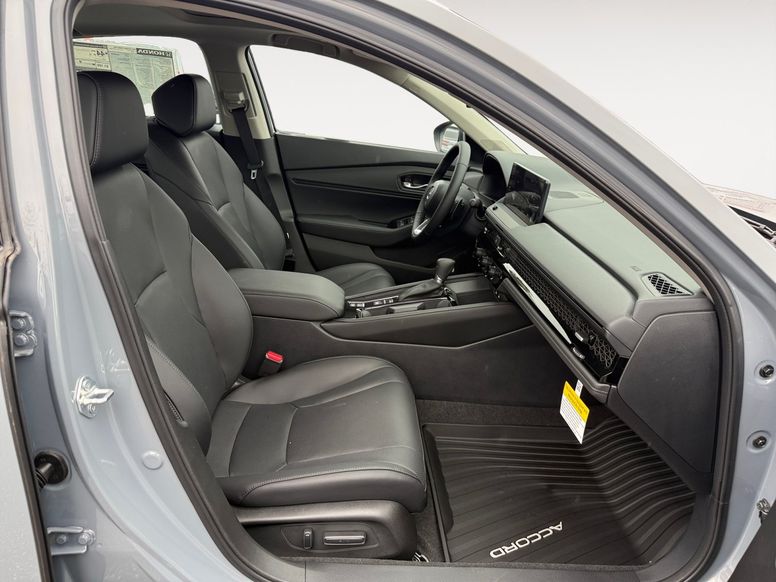 New 2026 Urban Gray Pearl Honda Touring image 19