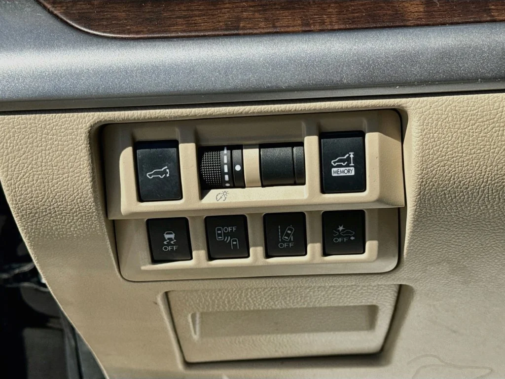 Used 2019 Black Subaru 2.5i image 10
