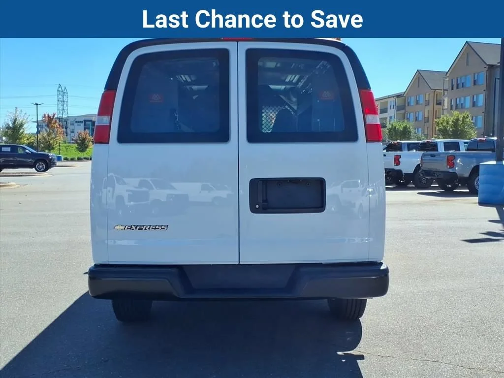 2025 Chevrolet Express Cargo Work Van - Photo 29