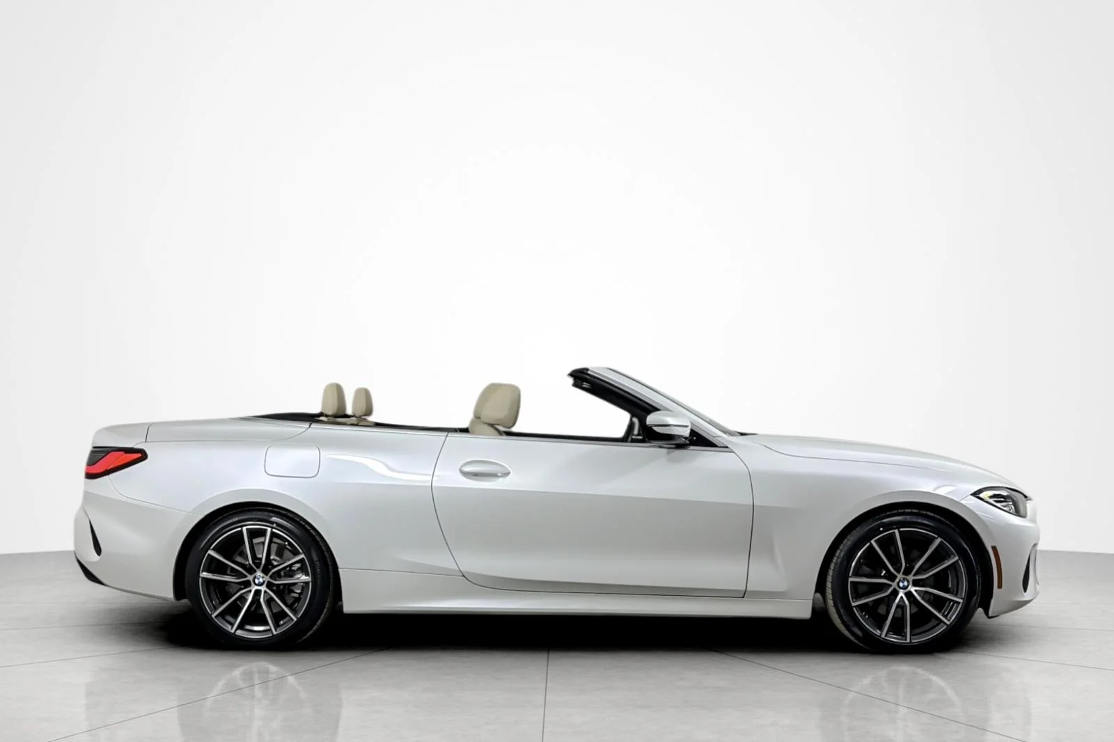 Used 2023 MINERAL WHITE BMW 430i Convertible image 6