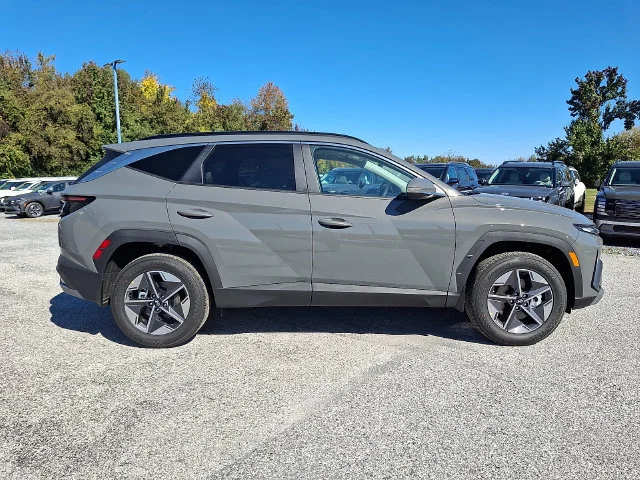 New 2026 Gray Hyundai SEL Premium image 5