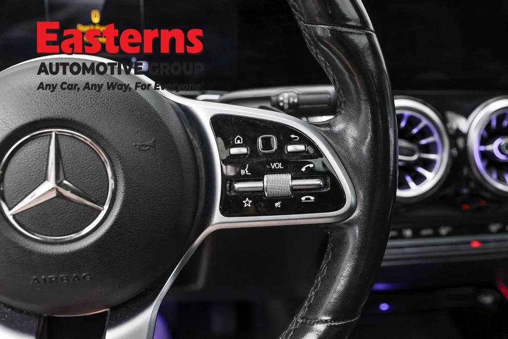 Used 2022 Black Mercedes-Benz GLB 250 image 16