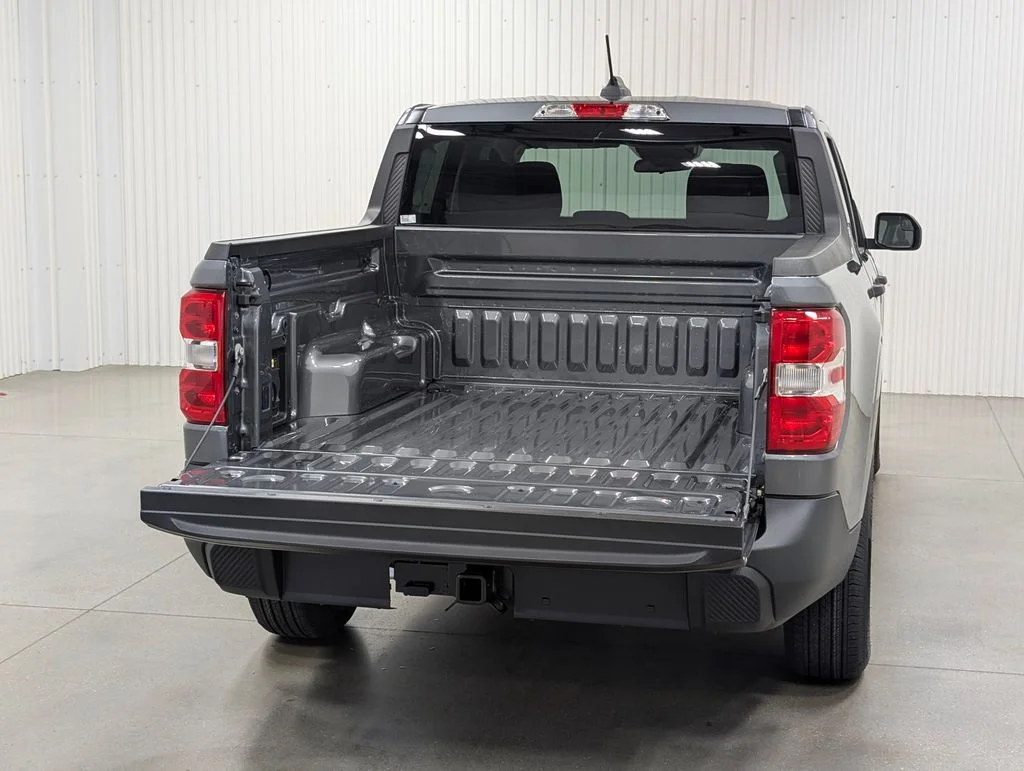 New 2026 Carbonized Gray Metallic Ford XLT image 20