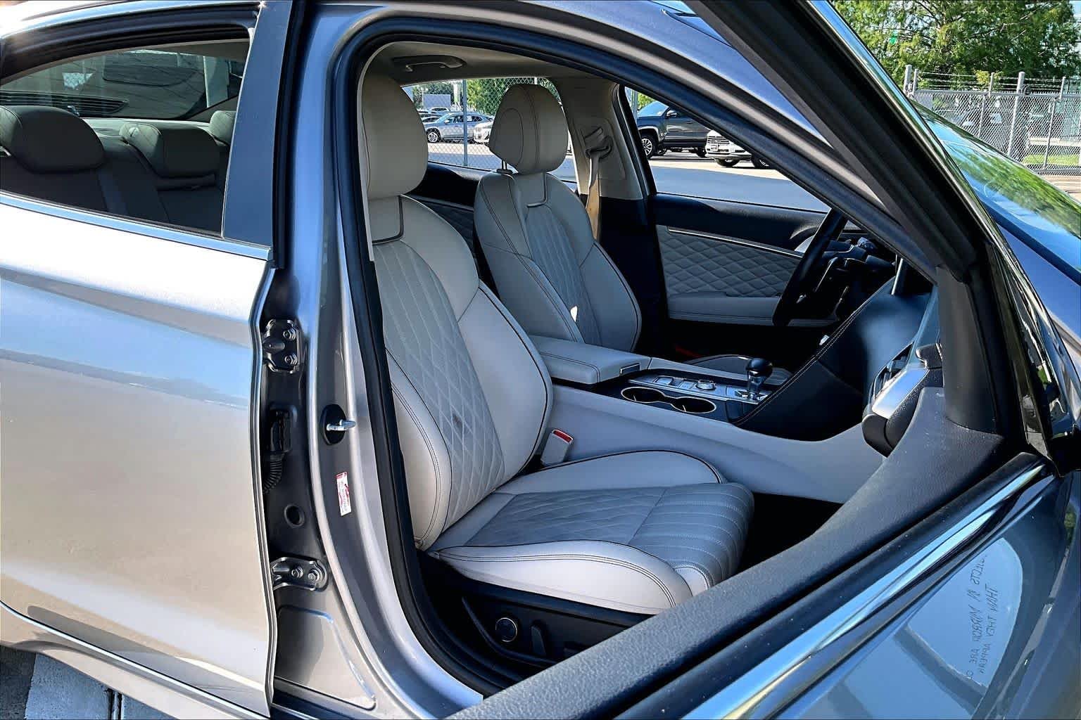 Used 2021 Savile Silver Genesis 2.0T image 9