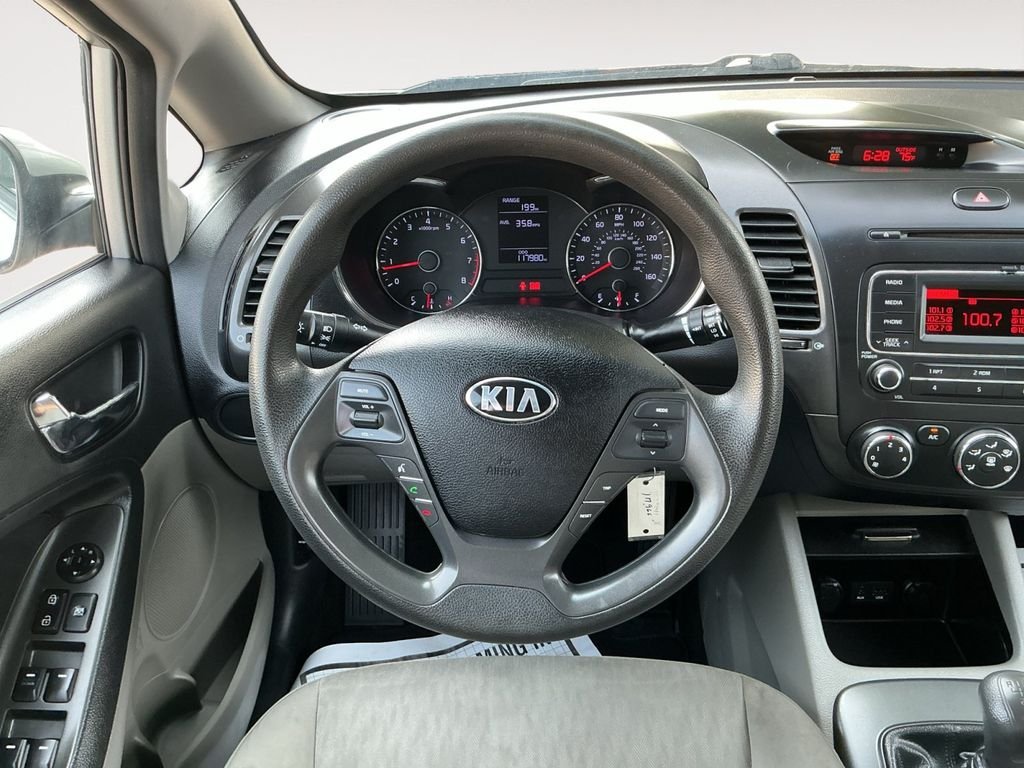 Used 2015 Silver Kia LX image 12