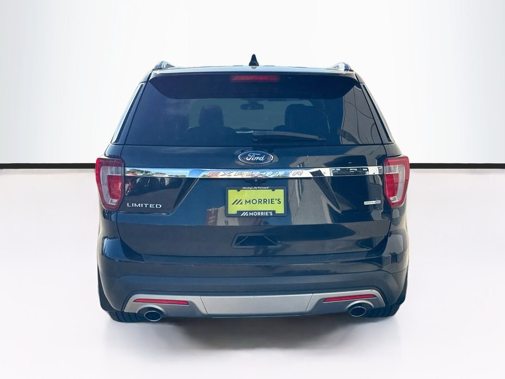 Used 2016  Ford Limited image 6