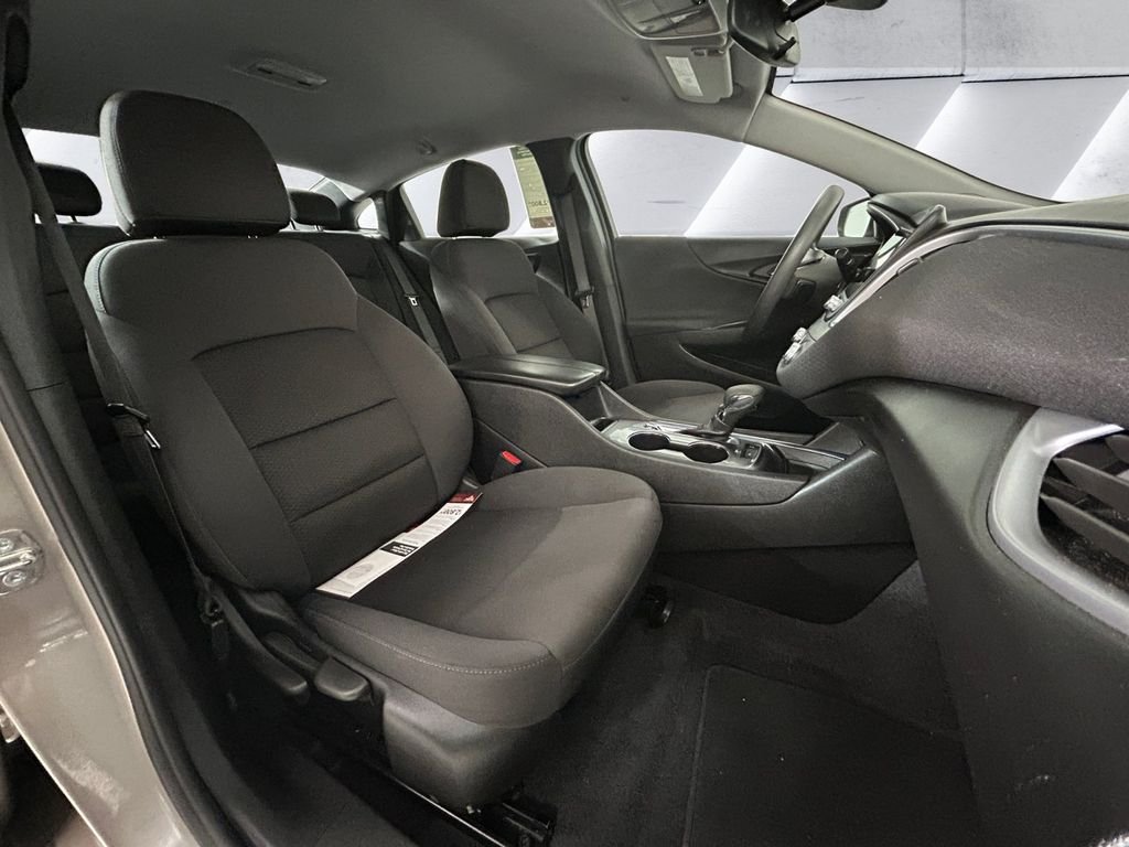 Used 2023 Gray Chevrolet LT image 14