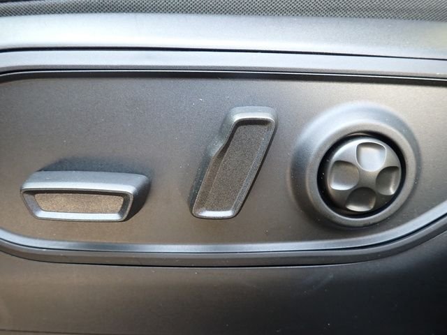 New 2026 Baltic Gray Metallic Clear-Coat Exterior Paint Jeep Laredo image 17