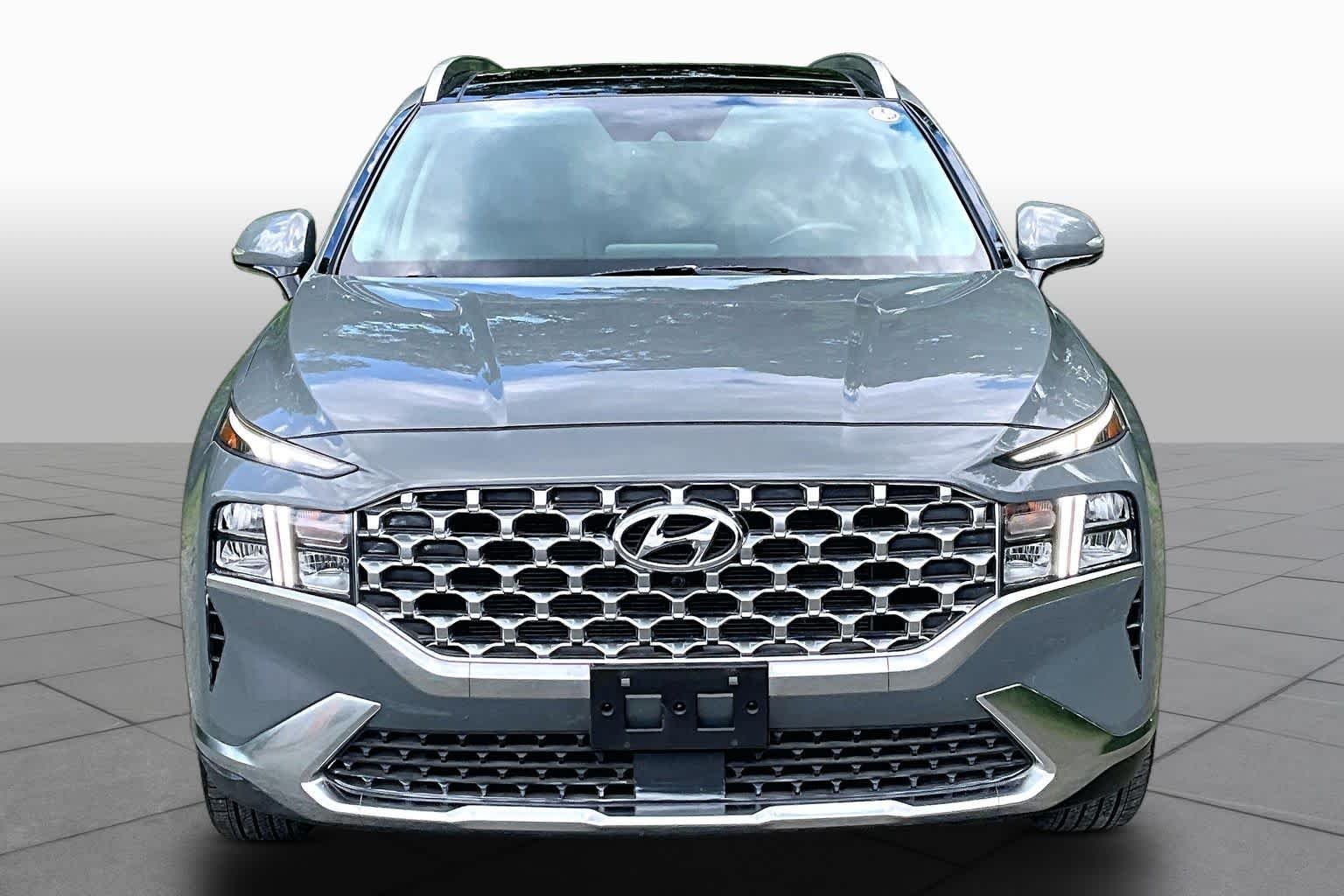 Used 2023 Hampton Gray Hyundai SEL image 4