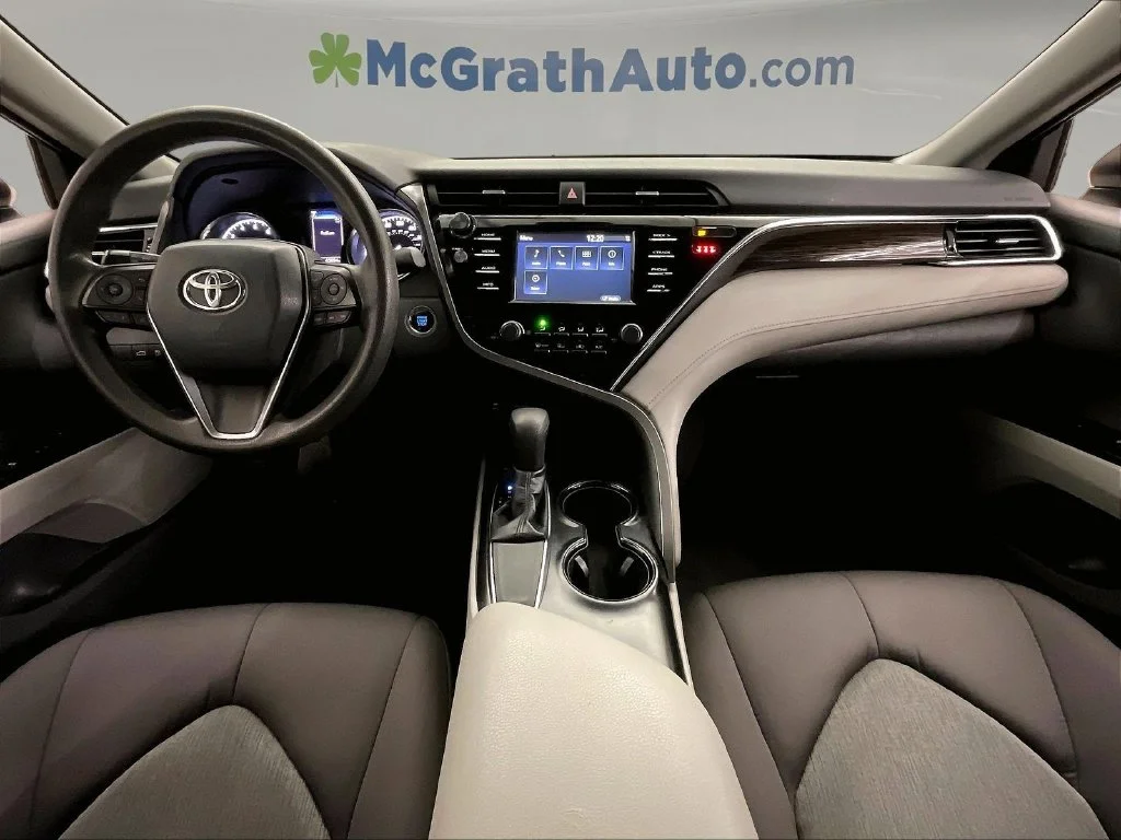 Certified Used 2018 White Toyota LE image 20