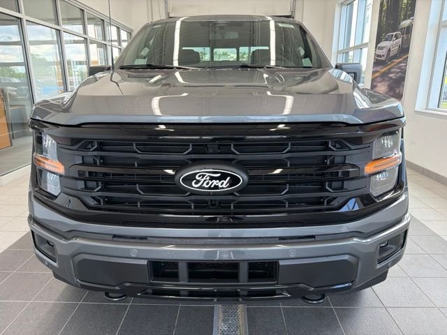 New 2026 Carbonized Gray Metallic Ford XLT image 2